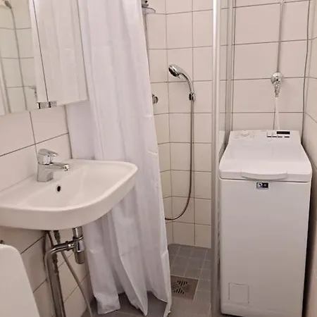 Puotilan Idylli Meren Laehellae